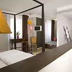 ゲストハウス Mariposa 4*
