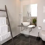 Mariposa ゲストハウス 4*