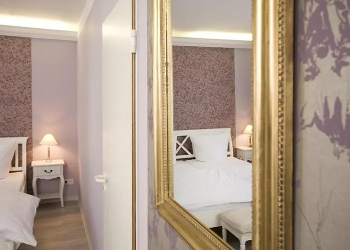 Mariposa 招待所 4*