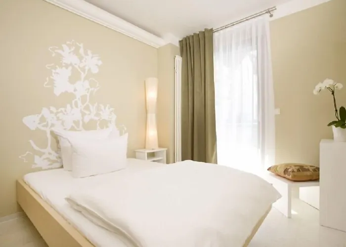 Pensión Mariposa 4*