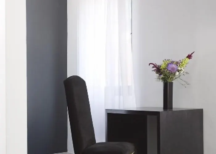 Mariposa 招待所 4*